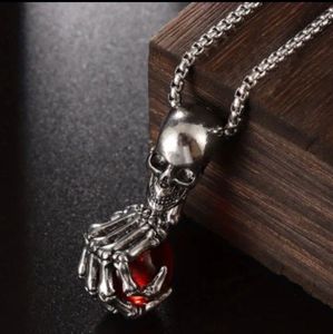SKULL NECKLACE